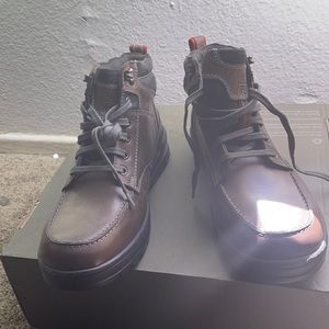 Great for style and hiking have a great adventure.